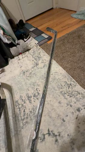 Senior Warrior Alpha LX3 Pro Left Hand Hockey Stick W28 75 Flex (New)