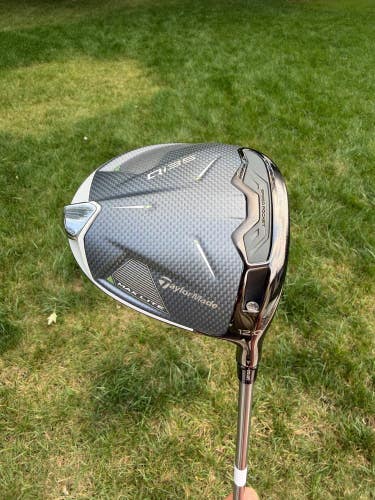 TaylorMade Qi35 MAX Lite Driver 12 Speeder NX Regular Flex 46" +HC MINT