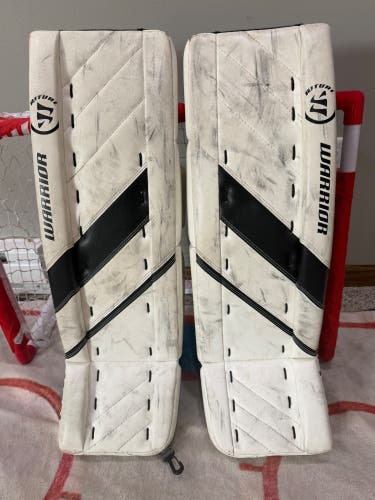 28" Warrior Regular Goalie Full Set (Used)