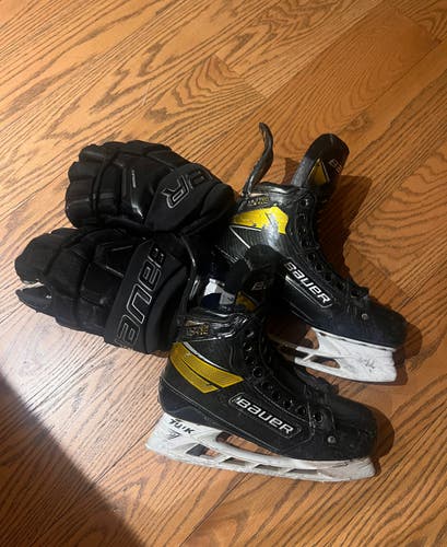 **Bundle package** for @LongBoredDude Bauer Supreme Ultrasonic Hockey Skates 7 (Used) and gloves