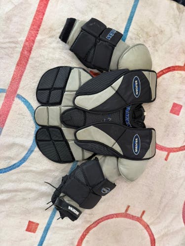 Small / Medium Vaughn Goalie Chest Protector (Used)