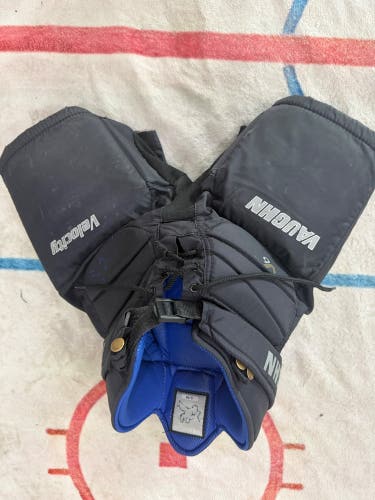 Junior Small Vaughn Hockey Goalie Pants (Used)