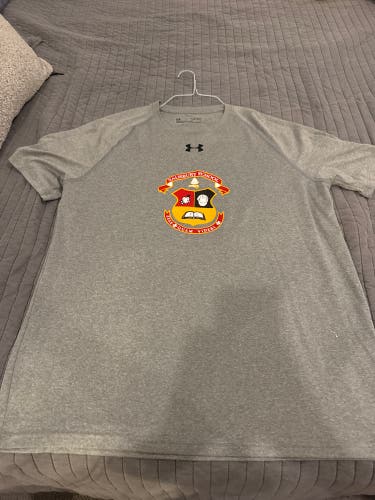 Large Men's Under Armour Salisbury School Shirt