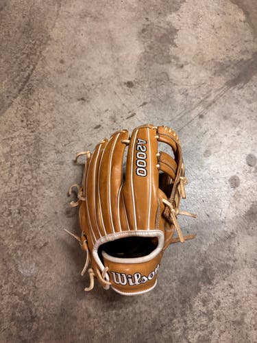 2025 Infield RH Wilson A2000 Baseball Glove 11.5" (Used)