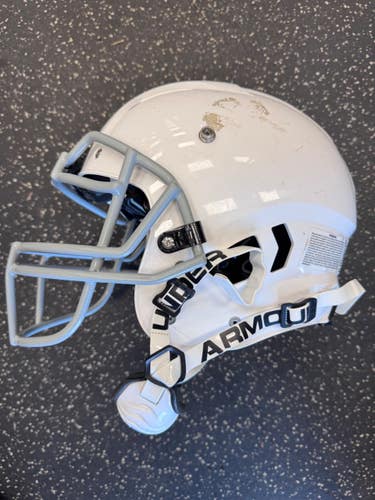 Used Schutt YOUTH VENGEANCE FB Helmet White MD 11860-S000312964