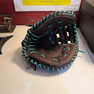 RH Easton Catcher's PFP2 Softball Glove 34" (Used)