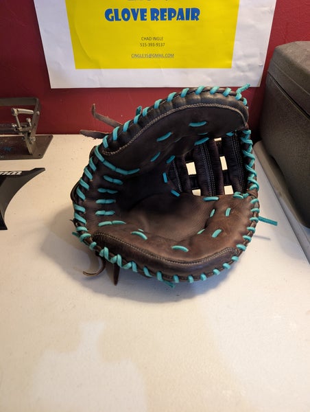 RH Easton Catcher's PFP2 Softball Glove 34" (Used)