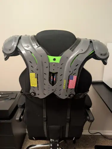 NEW OPEN BOX XTECH X2 Football Shoulder Pads Large 19"-20" Adult Made in USA
