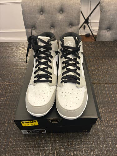 Gray Men's Size M 10.0 (W 11.0) Adult Jordan Molded Cleats Cleats (New)
