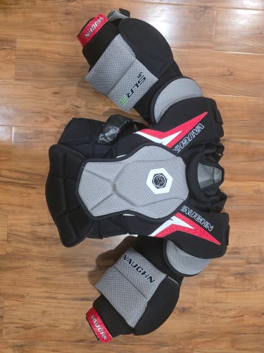 Vaughn SLR3 Goalie Chest Protector - Junior Medium (Used)