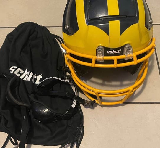 Adult Large Schutt F7 Helmet (used)