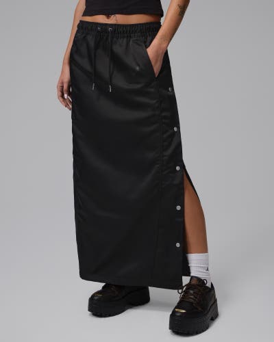 Black Small Women's Air Jordan (New) Jordan Flight Club Women’s Woven mid rise Skirt IF0944-010