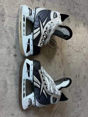 Reebok FitLite Hockey Skates Regular Width Size 3 (Used)