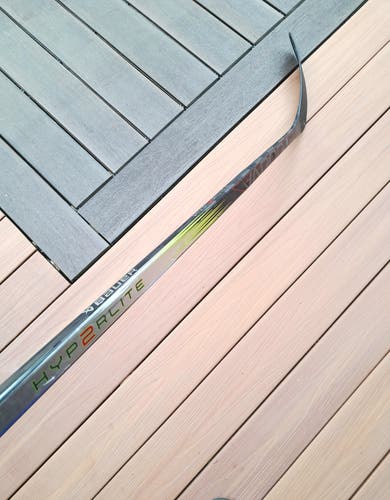 Senior Bauer Vapor Hyperlite 2 Right Handed Hockey Stick P92 87 Flex (Used)