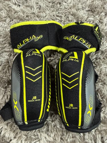 Junior Medium Warrior Alpha QX3 Elbow Pads (Used)