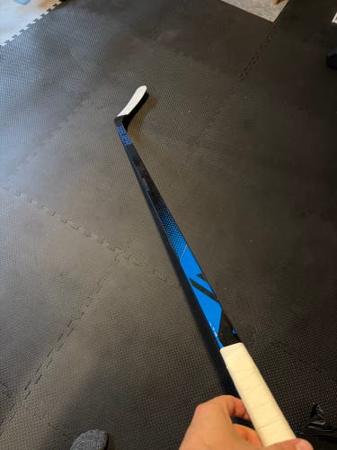Senior Bauer Nexus N37 Right Handed Hockey Stick P88 87 Flex (New)