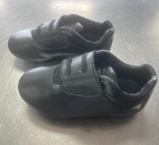 Used Brava Soccer Cleats Black Youth 08.0 11497-C000160403