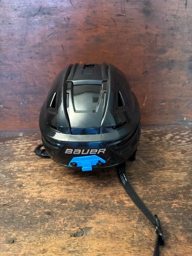 Medium Bauer RE-AKT 3D Helmet (Used)