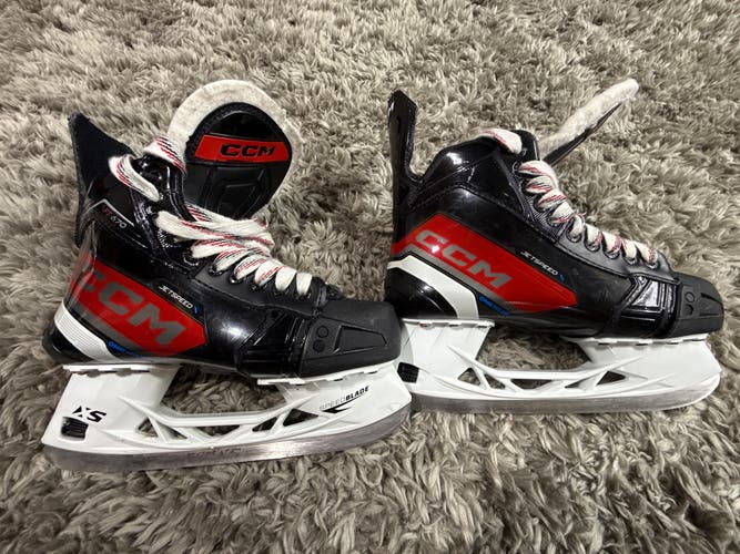 2023 CCM JetSpeed FT670 Hockey Skates Wide Width Size 6 (Used)