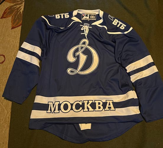 Authentic Lutch HC Dynamo Moscow KHL Hockey Jersey Navy Blue - Size 52 (US L)