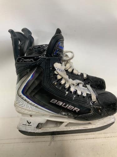 Used Bauer FLYLITE Intermediate Hockey Skate Intermediate 4.5 11823-S000041172