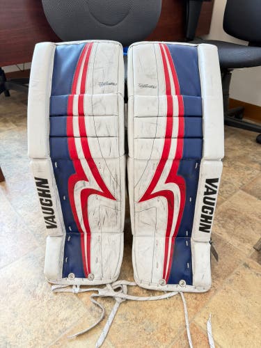 28" Vaughn Pro V Elite Goalie Leg Pads (Used)