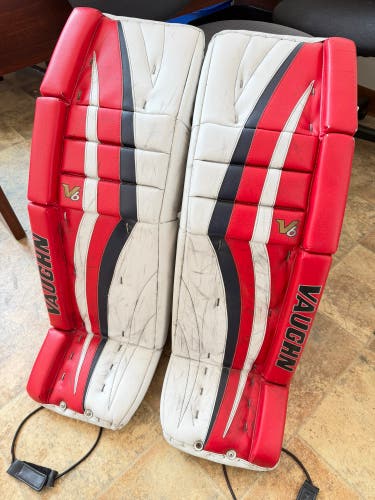 35" Vaughn Velocity V6 Goalie Leg Pads (Used)