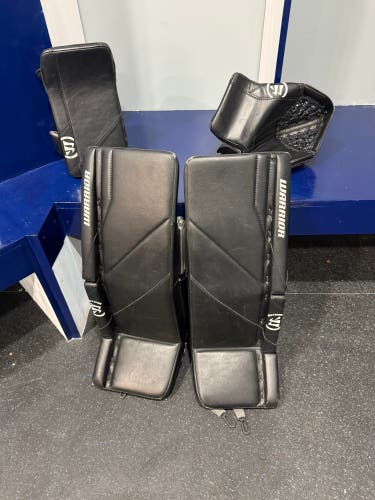 28" 2025 Warrior Ritual G7 Goalie Leg Pads (Used)
