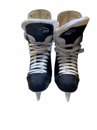 Used CCM 205 Senior Hockey Skate Senior 10 11706-S000385046