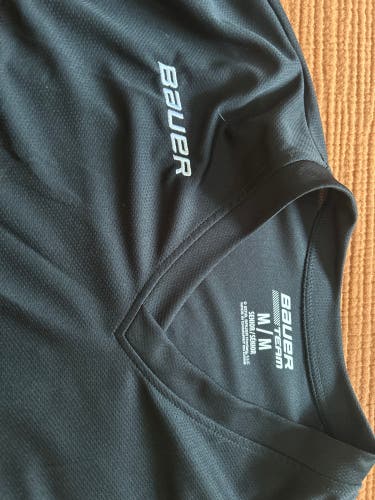 Black Medium Men's Bauer Jersey (New)