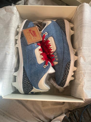 Unisex Size M 11.0 (W 12.0) Air Jordan Low Top Turf Cleats (New)