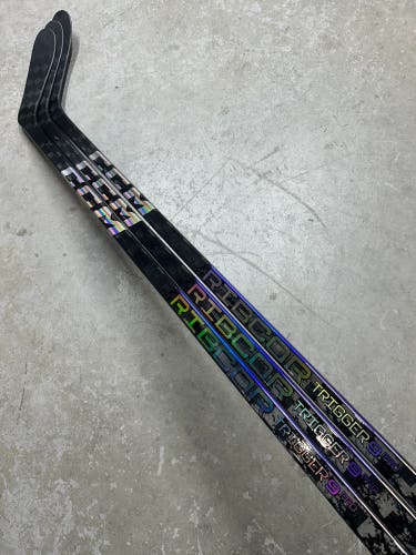 3 PACK 75 Flex P28 Senior CCM RibCor Trigger 9 Pro Right Hand Hockey Stick Pro Stock (New)