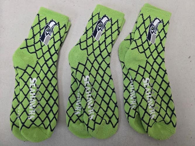 ST7 Mens NFL SEATTLE SEAHAWKS Lot of 3 Crew Socks LARGE NEW