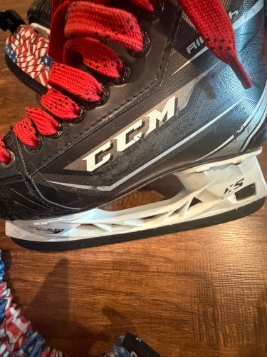 CCM Ribcor Hockey Skates Regular Width Size 4 (Used)
