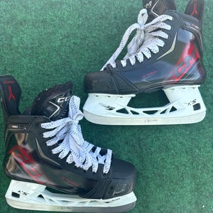 Senior CCM JetSpeed FT880 Hockey Skates (Regular) Size 8.5 (Used)