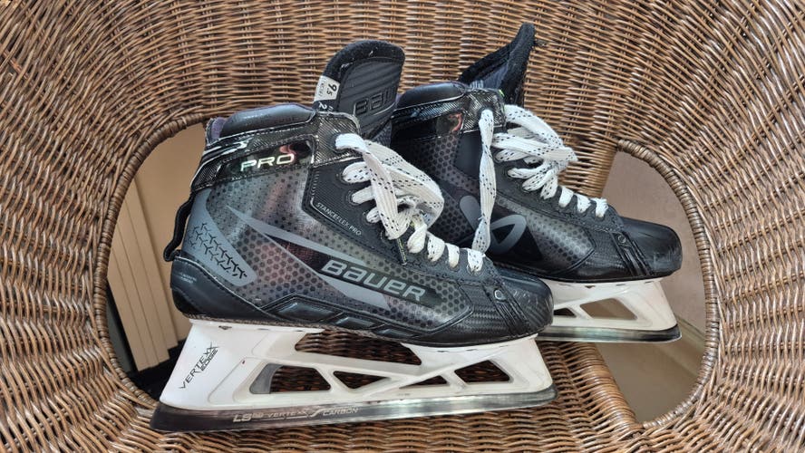 Bauer Pro Hockey Goalie Skates 9.5 (Used)