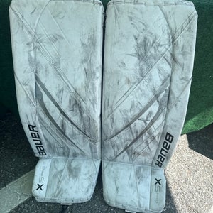 White Bauer Vapor X5 Pro Goalie Leg Pads (Used) | Senior Medium 34+