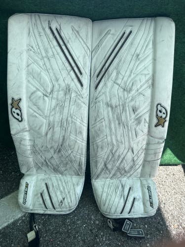 White Junior Brian's G-Netik X5 Goalie Leg Pads (Used) | 29" +1"