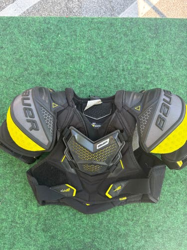 Bauer Supreme Ultrasonic Shoulder Pads (Used) | Intermediate Medium