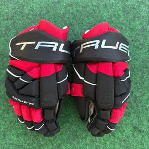 Red & Black Junior True Catalyst 7x3 Gloves 12" (Used)