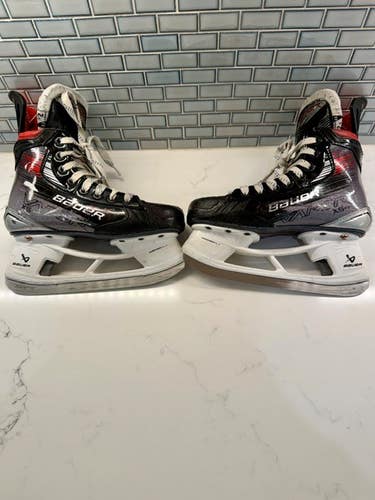 Bauer Vapor X5 Pro Hockey Skates Extra Wide Width Size 2.5 (Used)