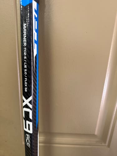 Intermediate True XC9 ACF Left Hand Hockey Stick 58 Flex (Used)