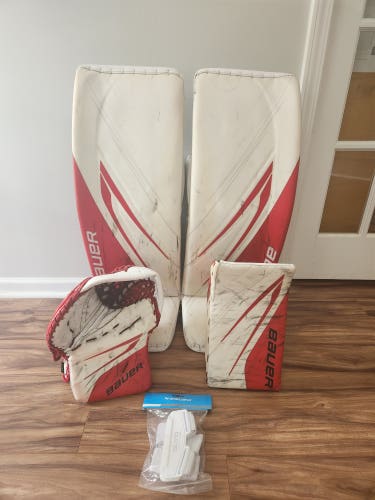 Bauer Hyperlite 2 Full Right Goalie Full Set