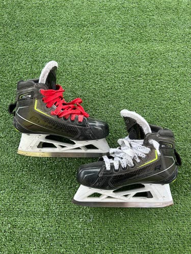 Bauer Elite Hockey Goalie Skates | Size 2.5D