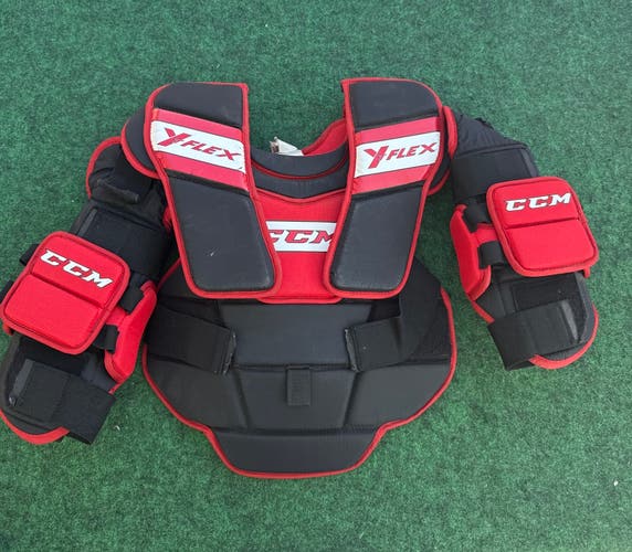 CCM YTFlex Goalie Chest Protector (Used) | Youth L/XL