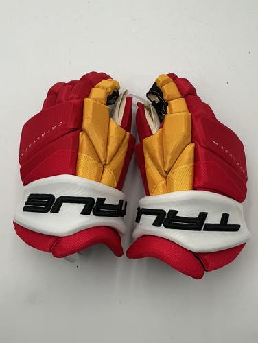 New Calgary Flames True 14" Pro Stock Catalyst 9X Pro Gloves