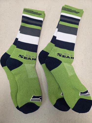 ST12 Mens NFL SEATTLE SEAHAWKS Lot of 2 Crew Socks LARGE 8-13 NEW