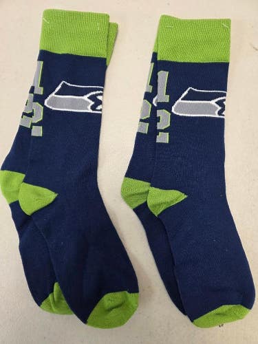 ST14 Mens NFL SEATTLE SEAHAWKS Lot of 2 Crew Socks MEDIUM 5-10 NEW