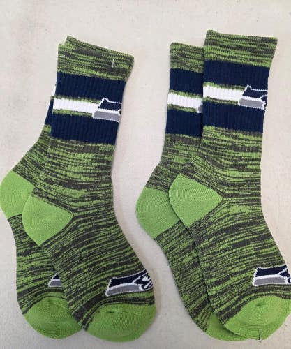 ST17 Mens NFL SEATTLE SEAHAWKS Lot of 2 Crew Socks MEDIUM 5-10 NEW