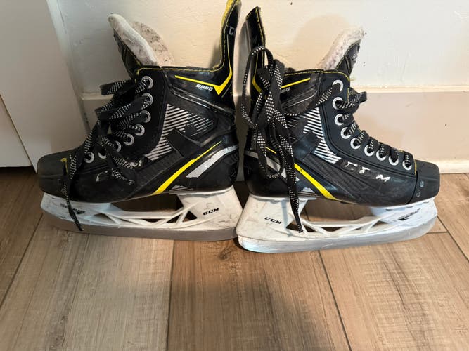 Black/Yellow 2020 CCM Super Tacks 9360 Hockey Skates Regular Width Size 3 (Used)
